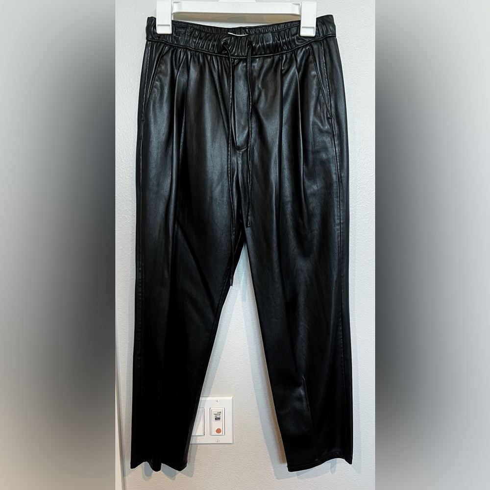 Zara Women’s Black Faux Leather Pants S